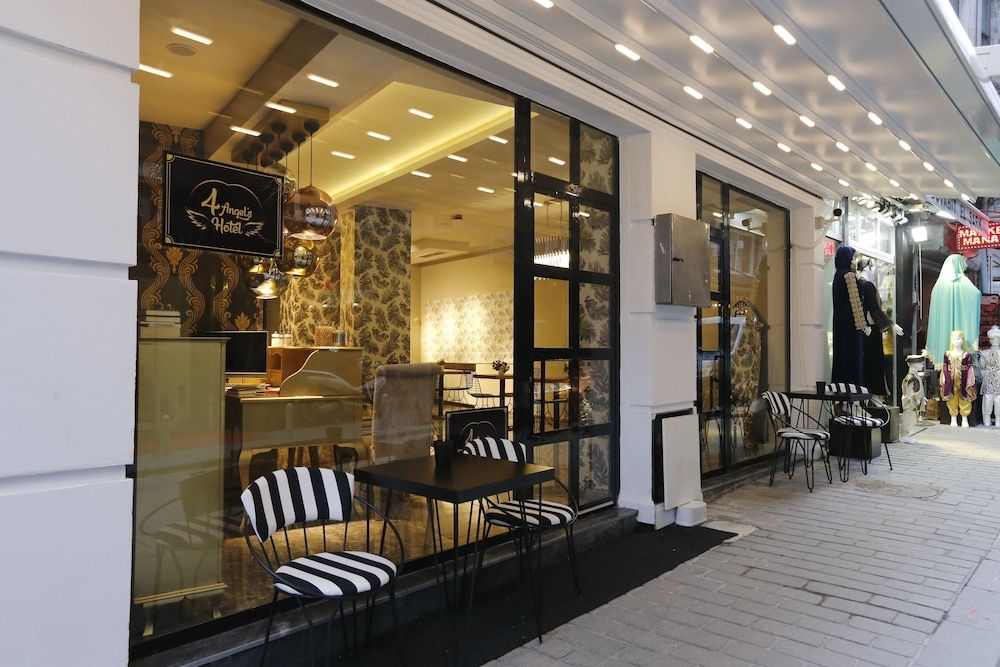 undefined 4 Angels Hotel 5