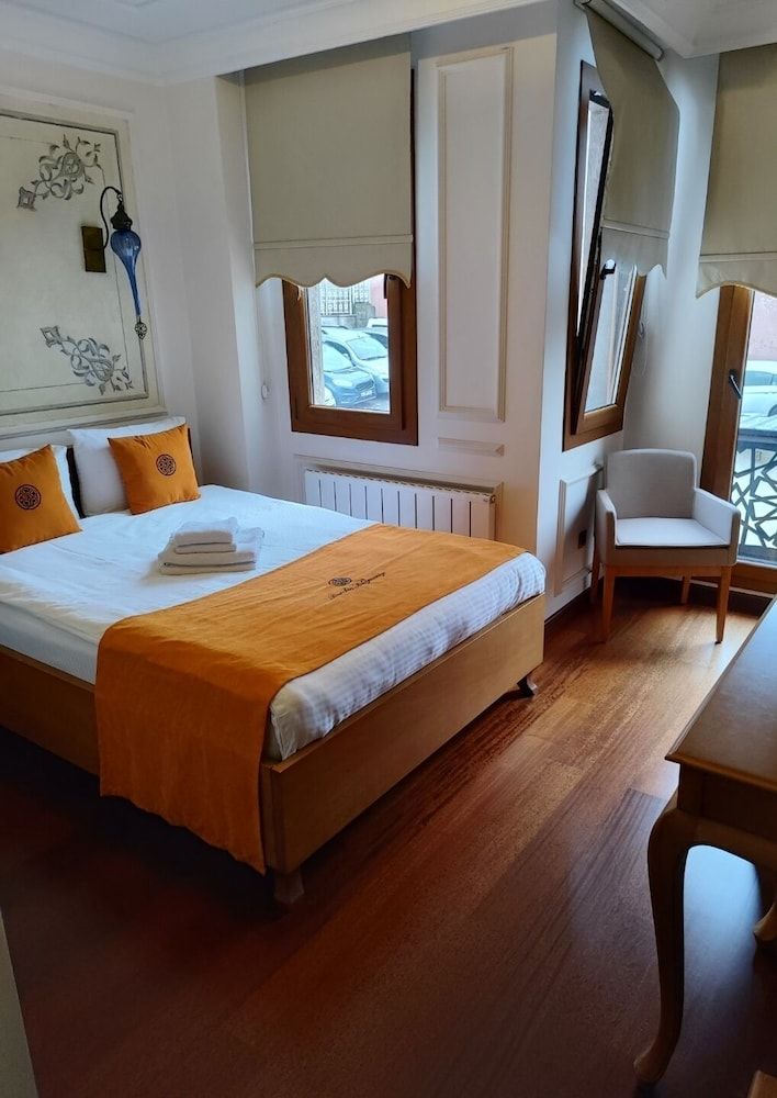 undefined Burckin Suleymaniye 4