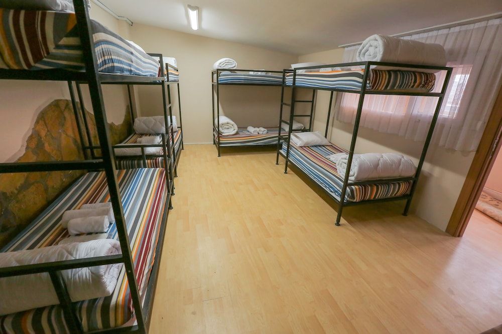 The Macan Hostel Basic Shared Dormitory, Men only, Non Smoking 10