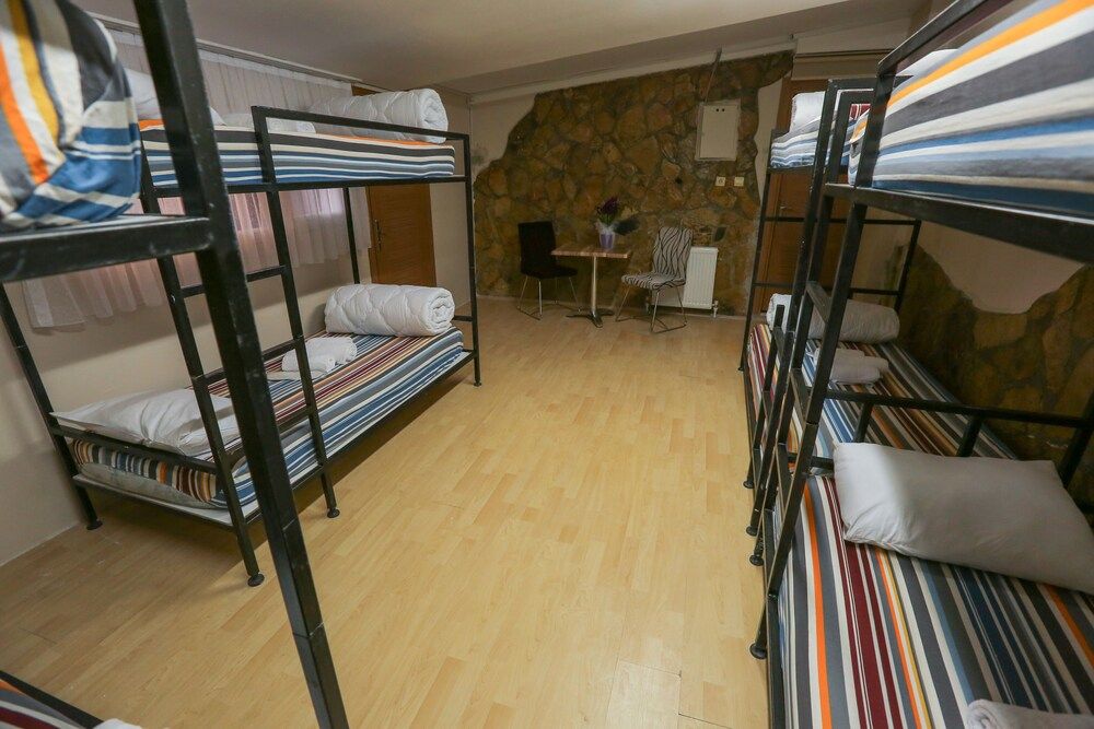 undefined The Macan Hostel 3