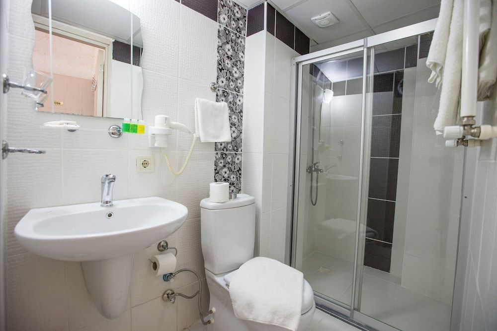 undefined The Macan Hostel 8