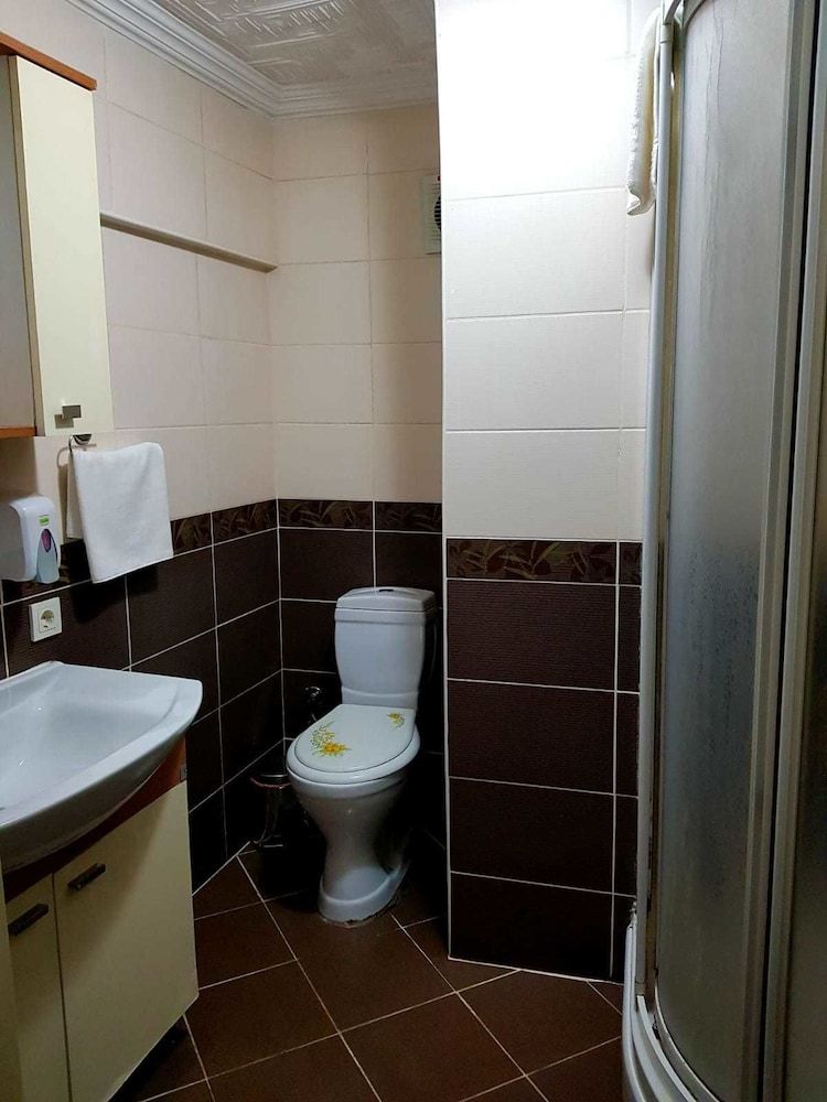 undefined Deniz Suit 3