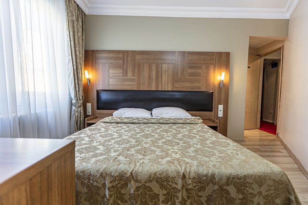 undefined Elasophia Hotel 8