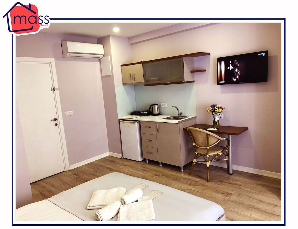 undefined Mass Apart 4