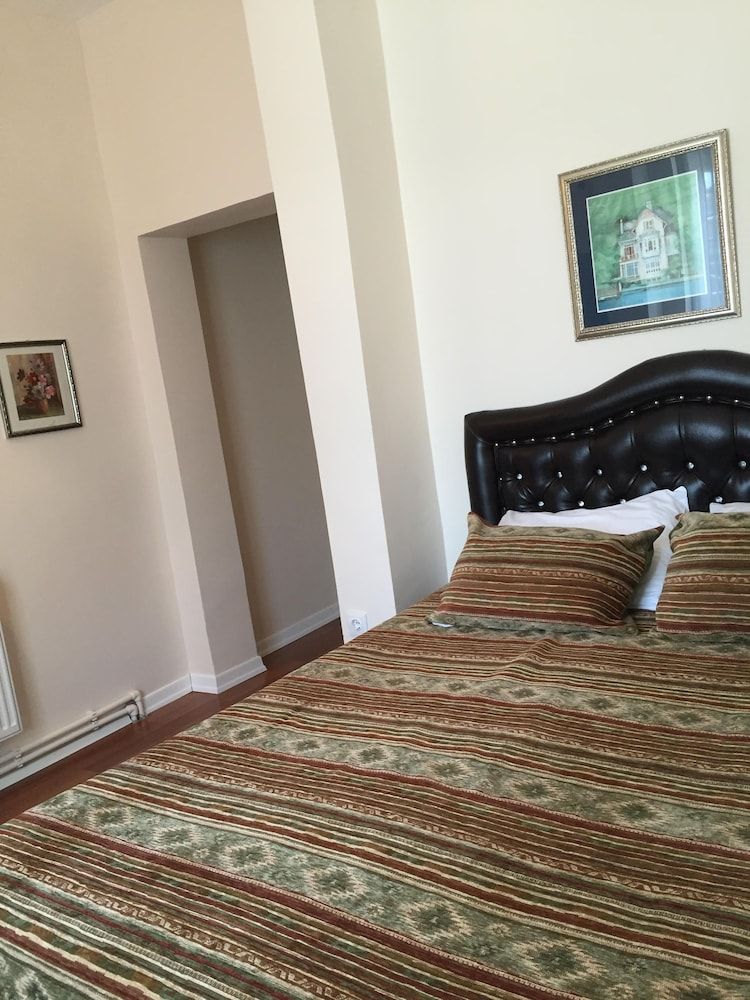 Nobel Hostel Guesthouse Deluxe Double Room, Private Bathroom 6