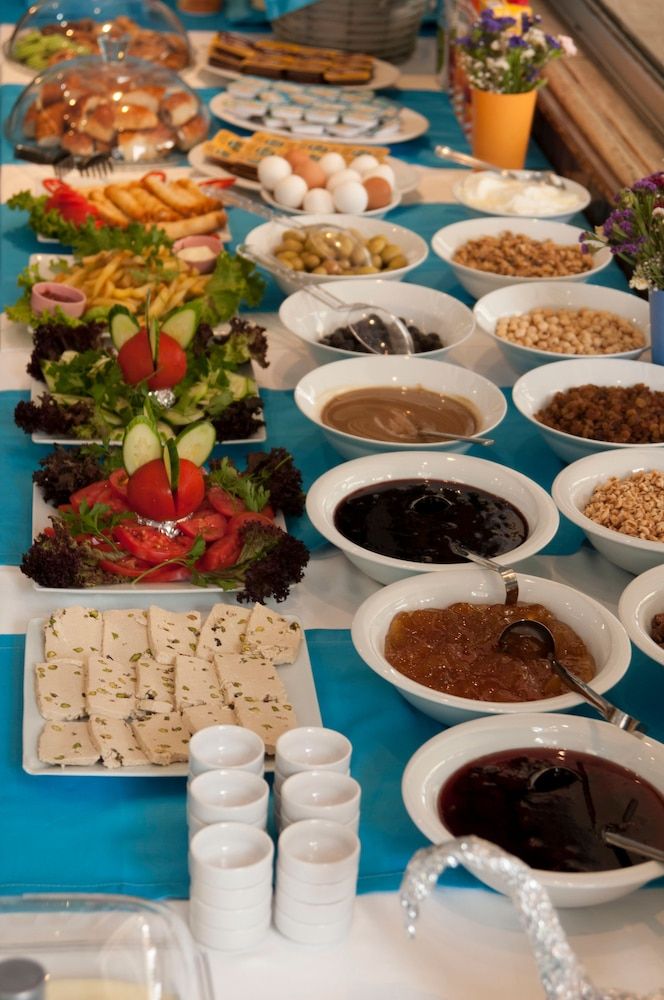 undefined Akbiyik Suite 8