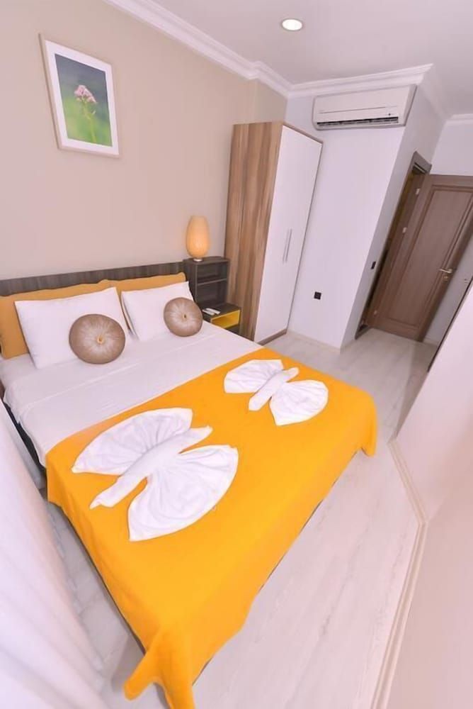 Oliva Hotel Standard Double Room 7