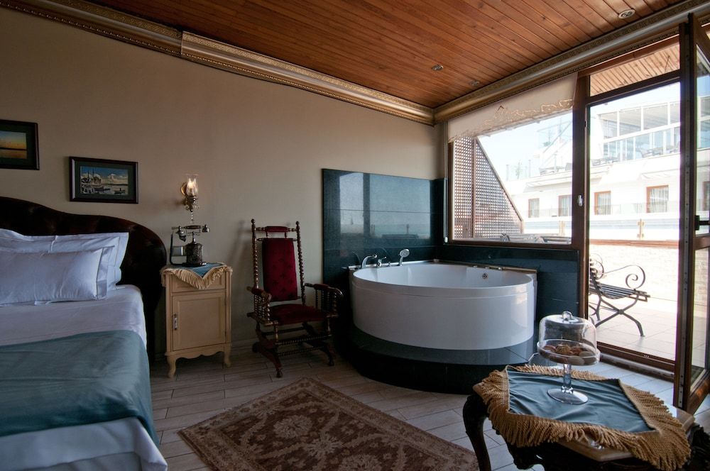 Blue Tuana Suite Penthouse 13