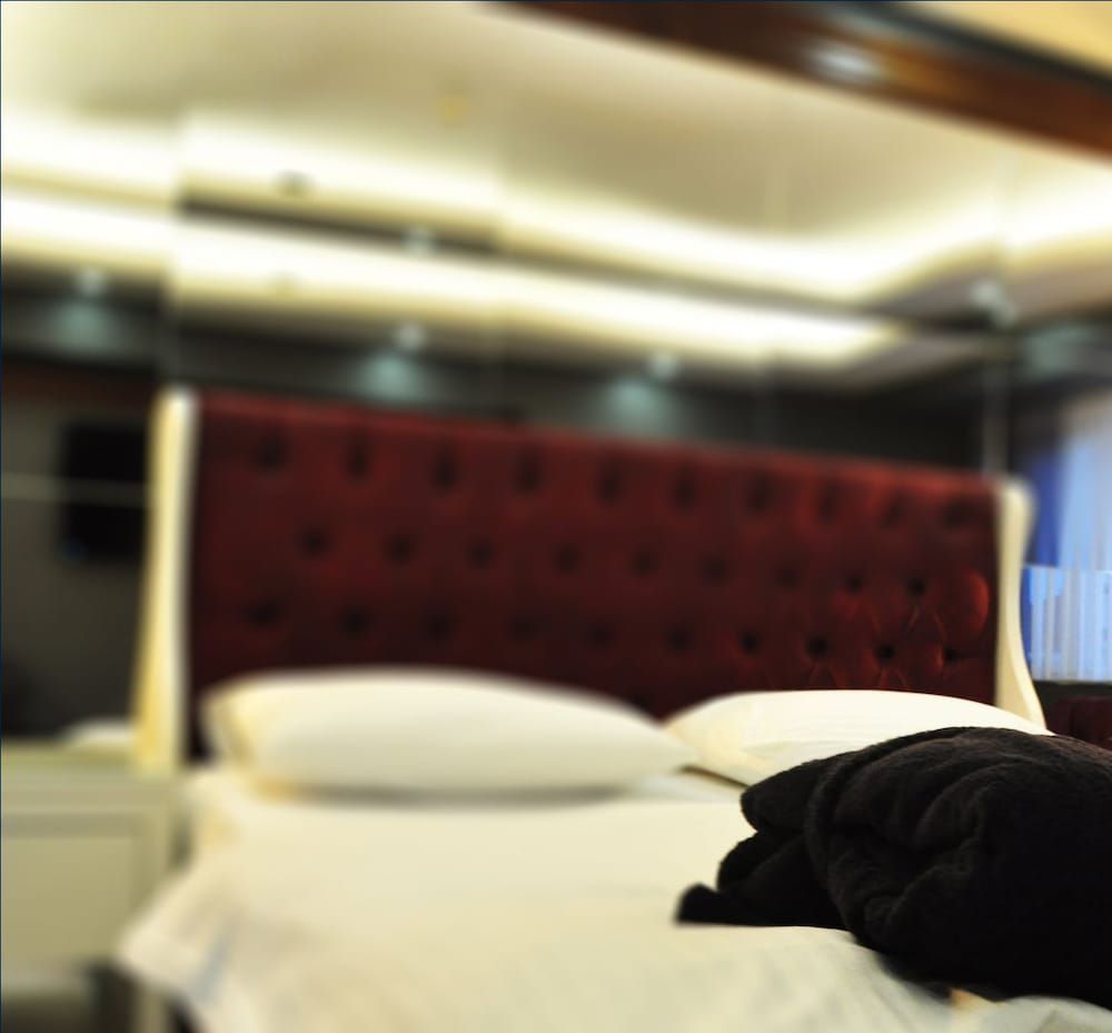 undefined Concept Suit Premium 4