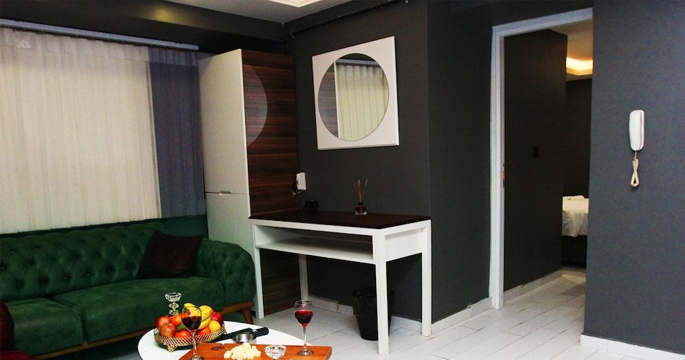 undefined Concept Suit Premium 6