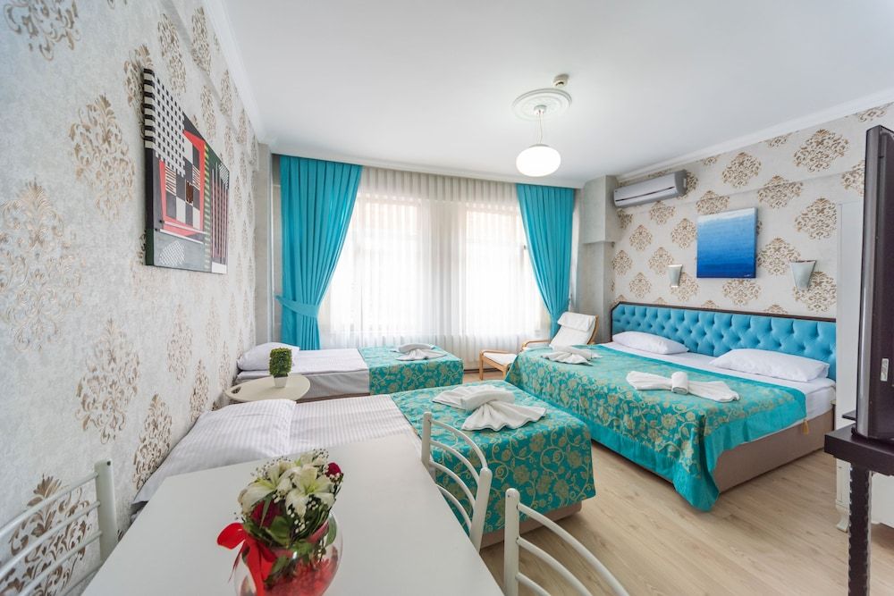 Arges Old City Hotel Family Quadruple Room