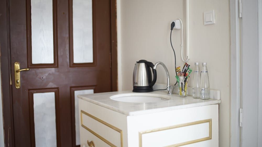 undefined White Apart Hotel 6