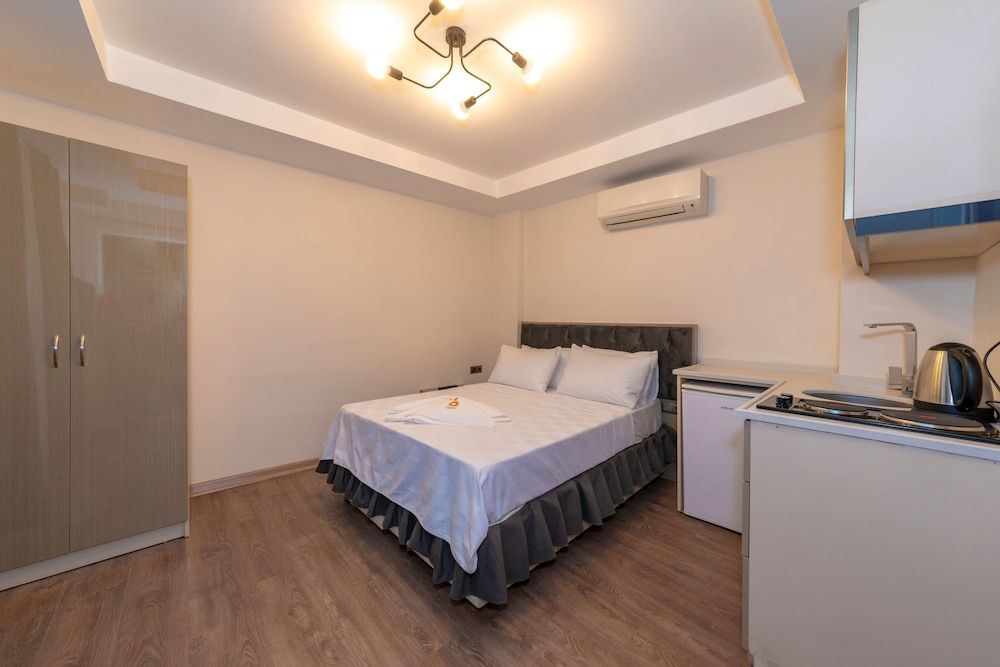 undefined Taxim First Apart 4