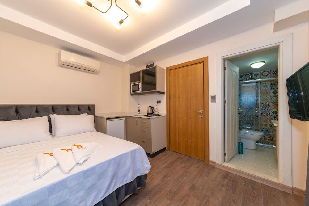 undefined Taxim First Apart 5