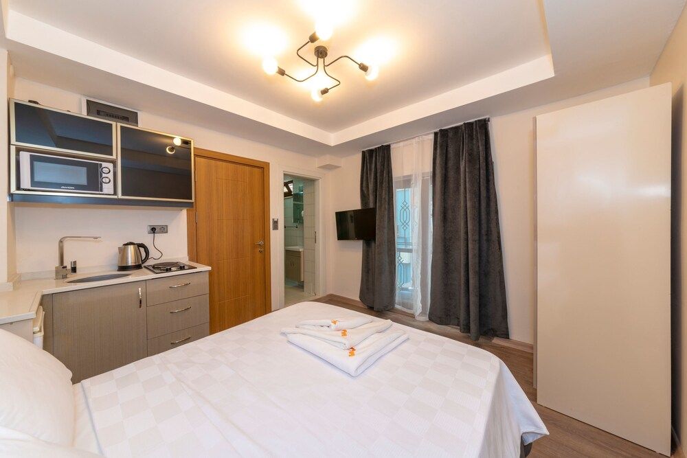 undefined Taxim First Apart 7