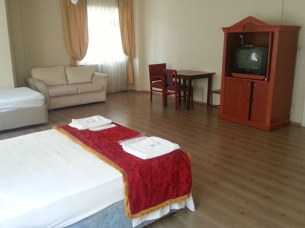 undefined Kona Otel 3