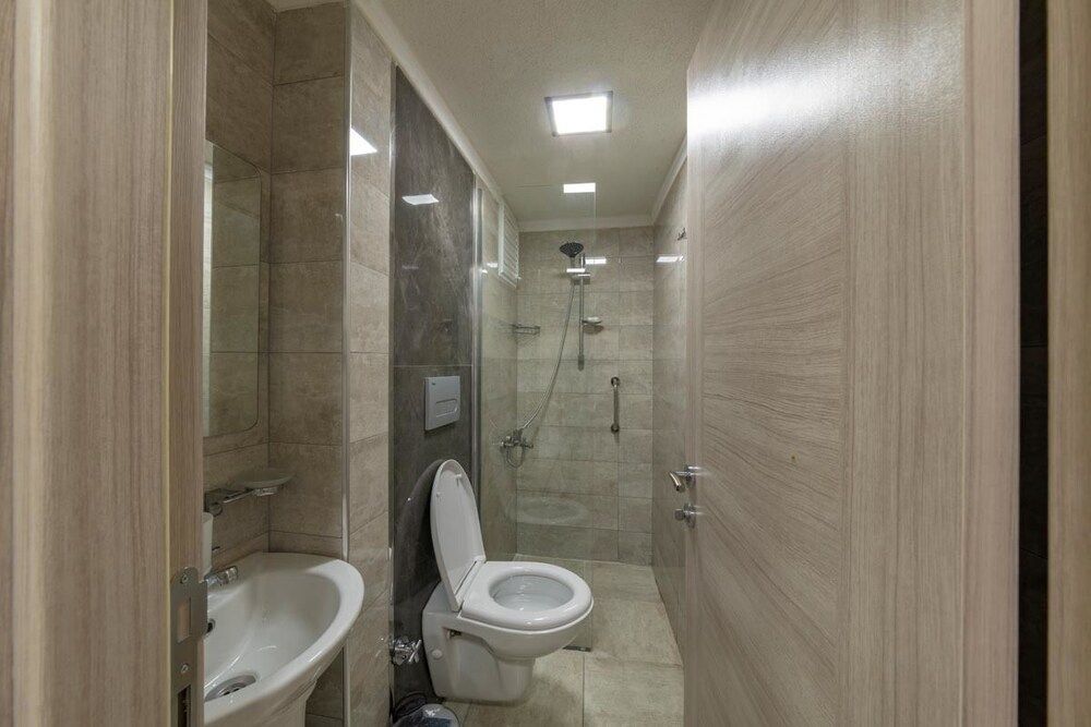 undefined Grand Ahi Hotel