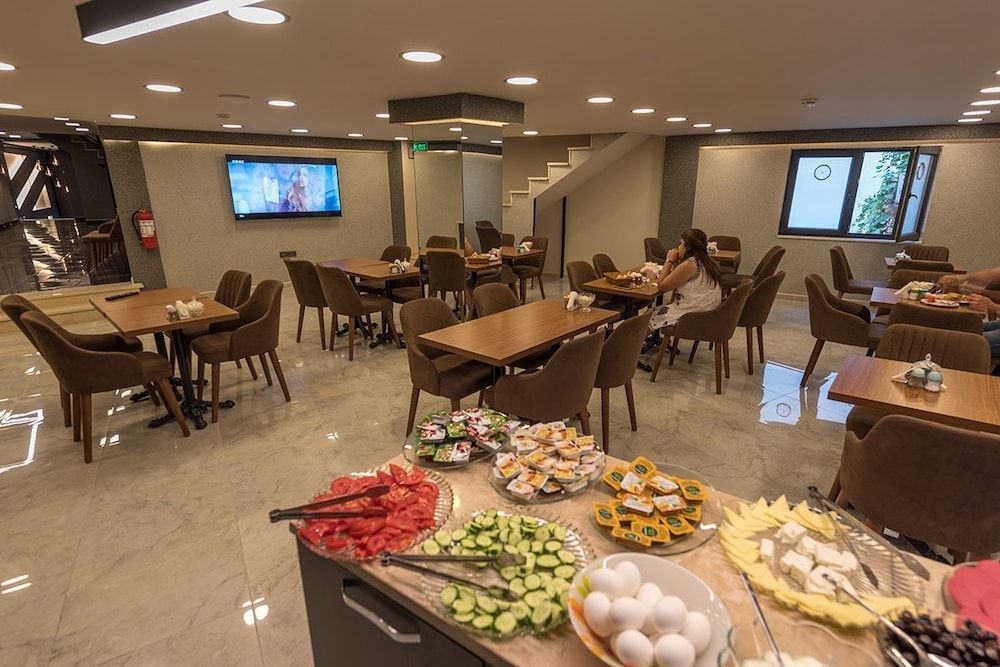 undefined Grand Ahi Hotel 6