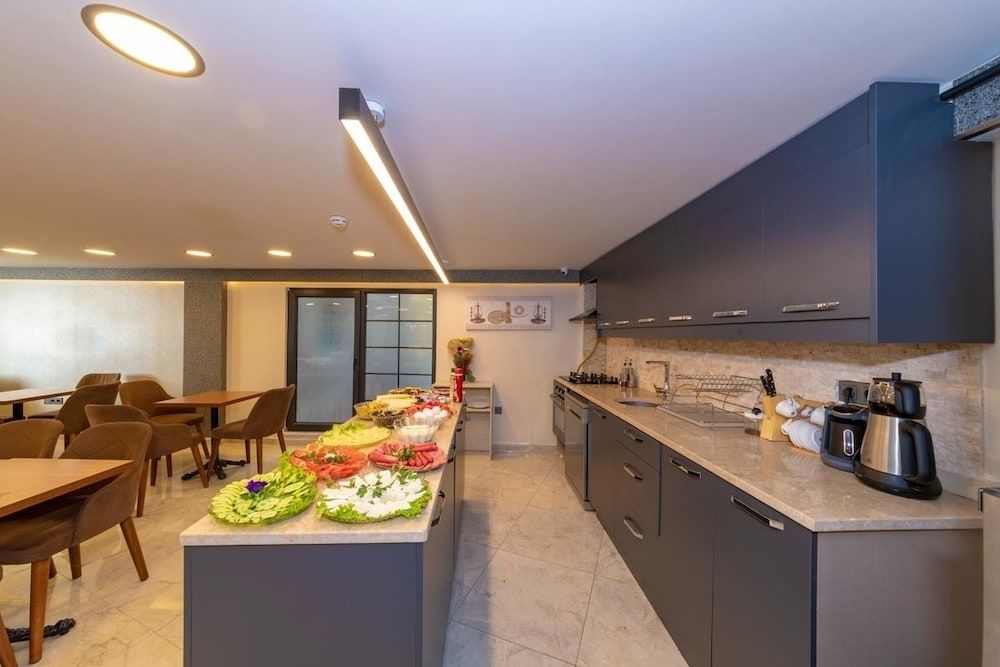 undefined Grand Ahi Hotel 7