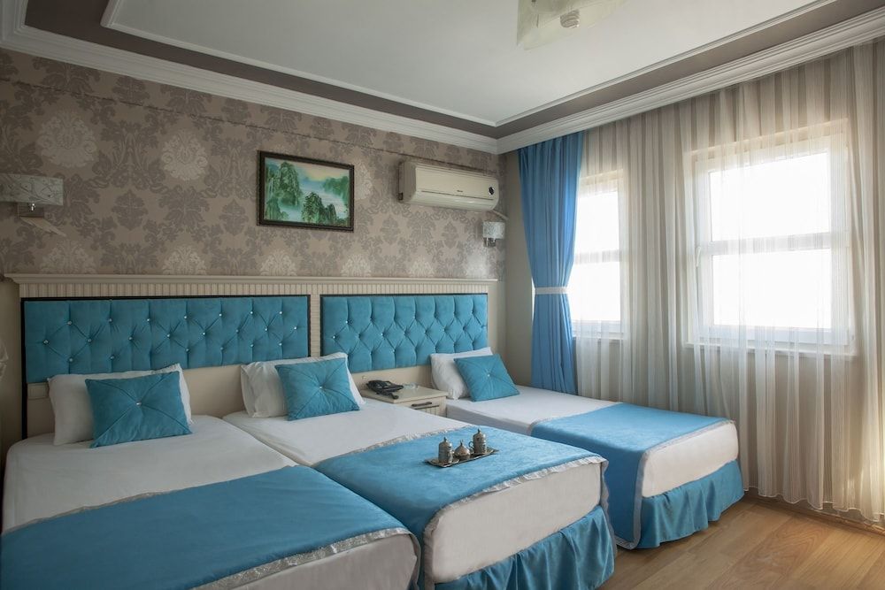 undefined Sirkeci Grand Hurriyet Hotel 2