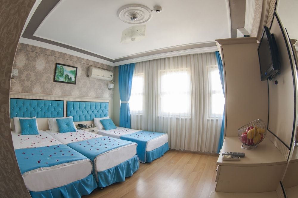 Sirkeci Grand Hurriyet Hotel Classic Suite 2