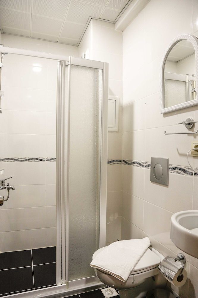 Reggae Standard Twin Room 9