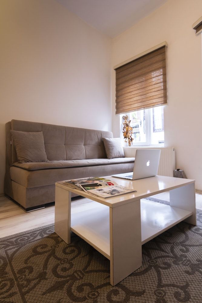 undefined Guzi Rooms & Suites 10