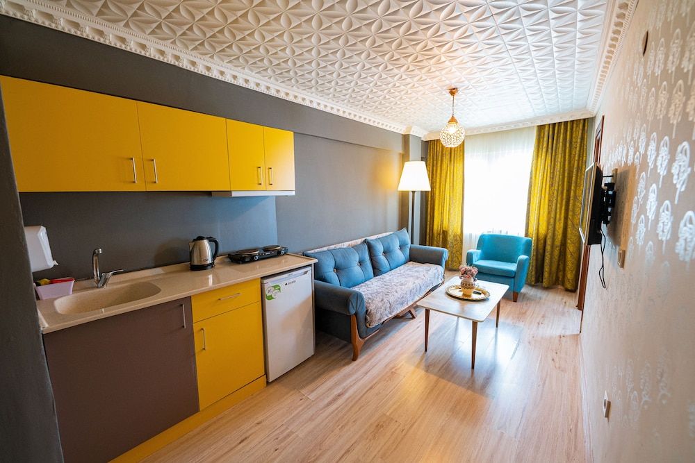 undefined Evin Suit Hotel 2