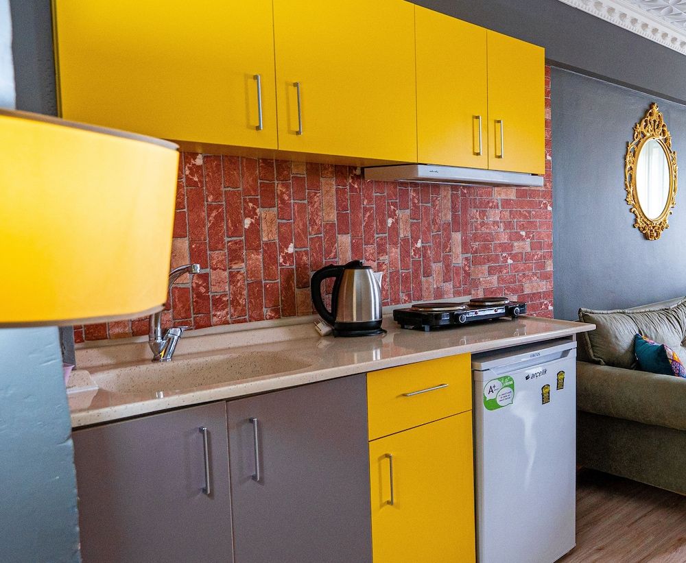 undefined Evin Suit Hotel 10