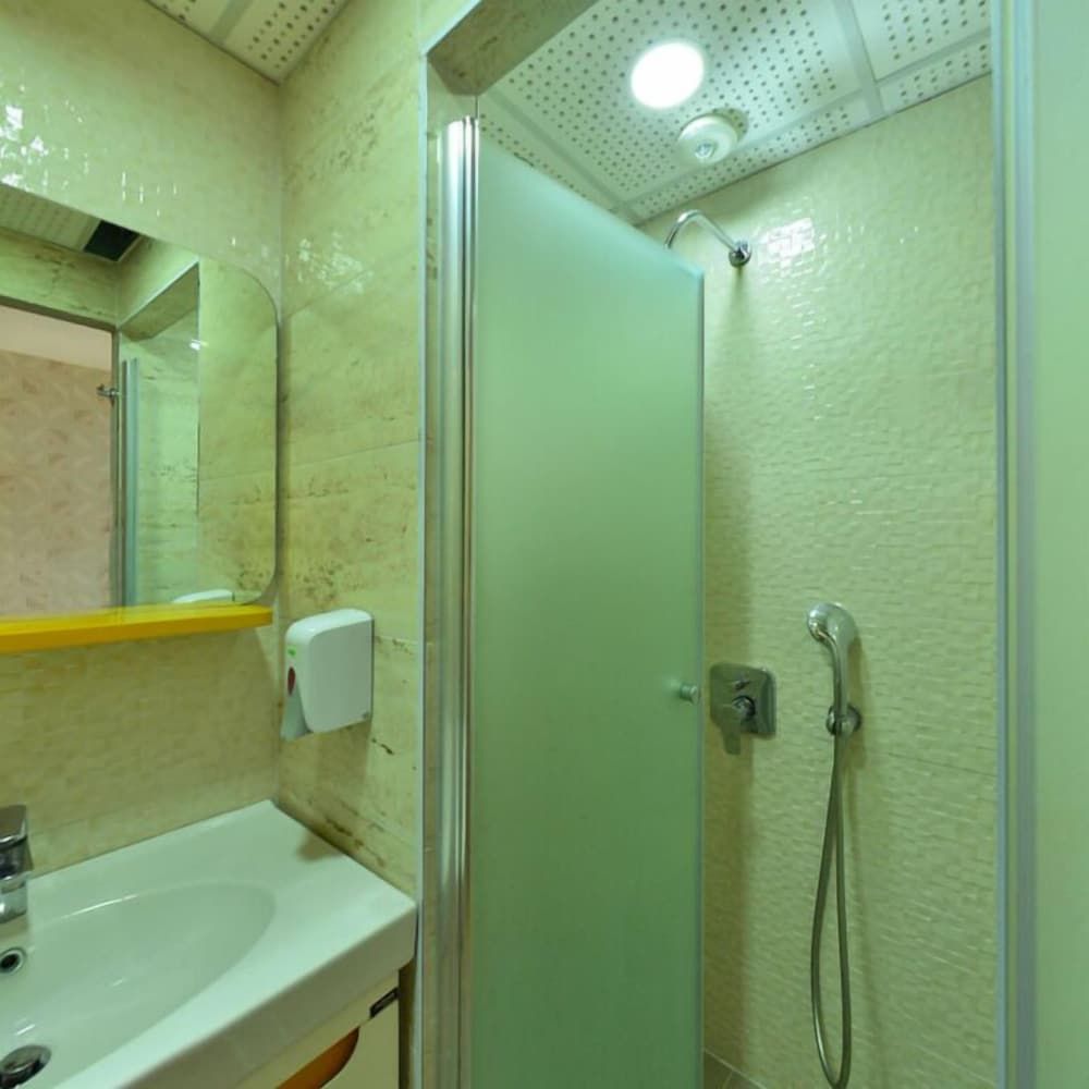 Campucity Kiz Ogrenci Yurdu Sisli - Hostel Standard Quadruple Room, Women only 8