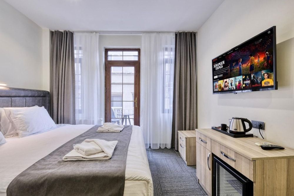 undefined Hub Inn Pera 4