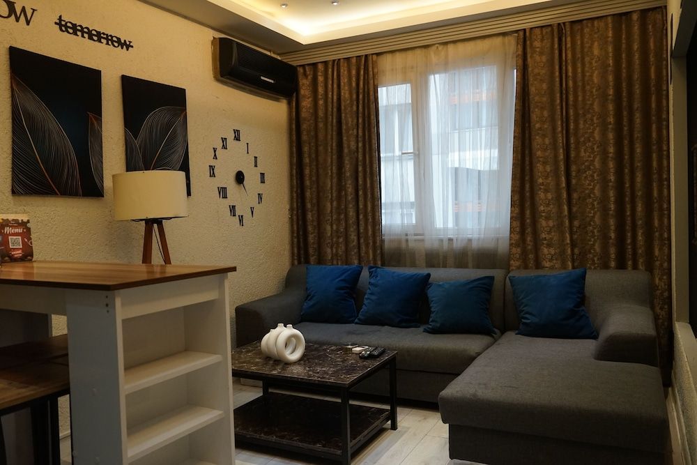 Nova Park Hotel & Suite Business Suite 12