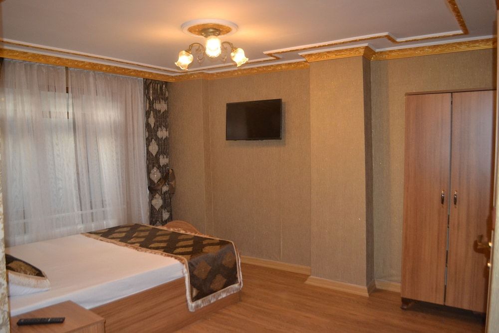 undefined La Casa Suites 3