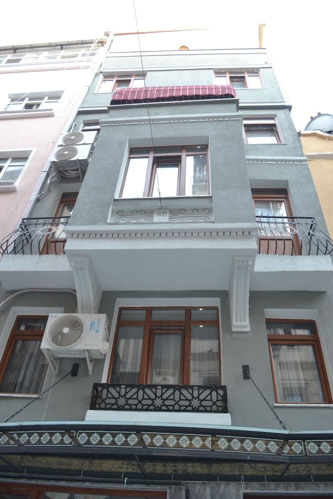 undefined La Casa Suites