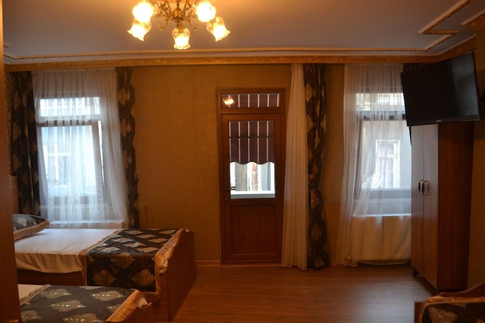 undefined La Casa Suites 9