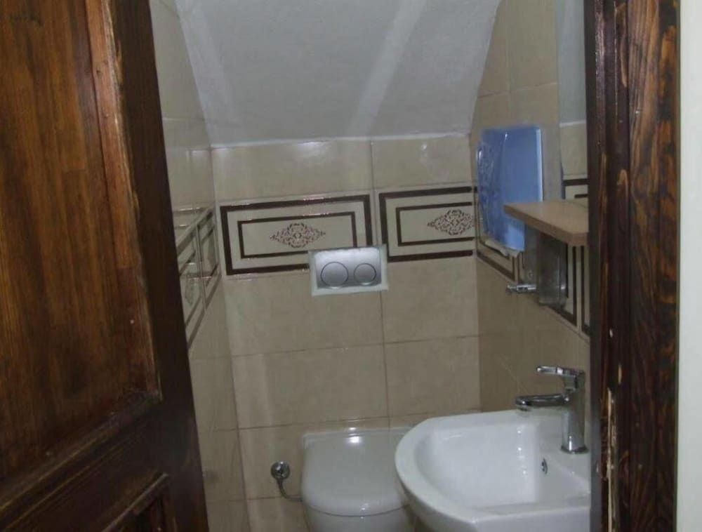 Emirid Hotel Economy Double Room 8