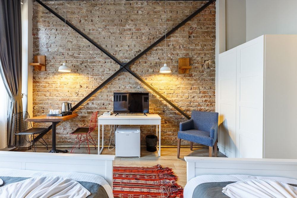 undefined Miro Mansion 3