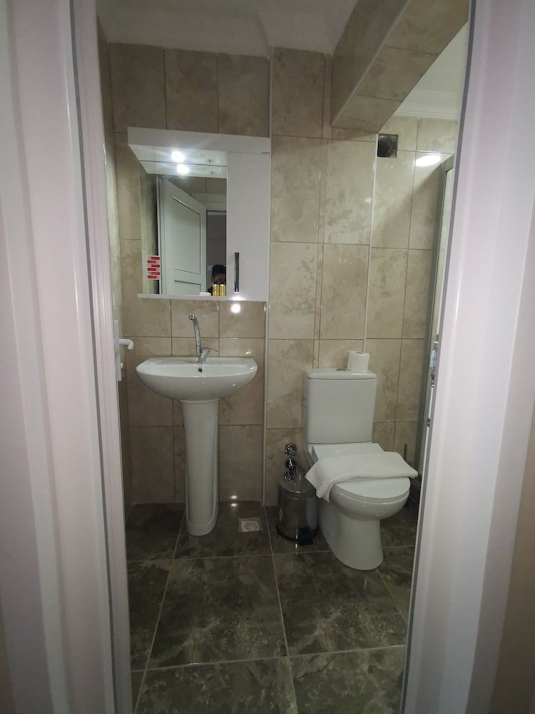 Kizil Elma Hotel Deluxe Room 5