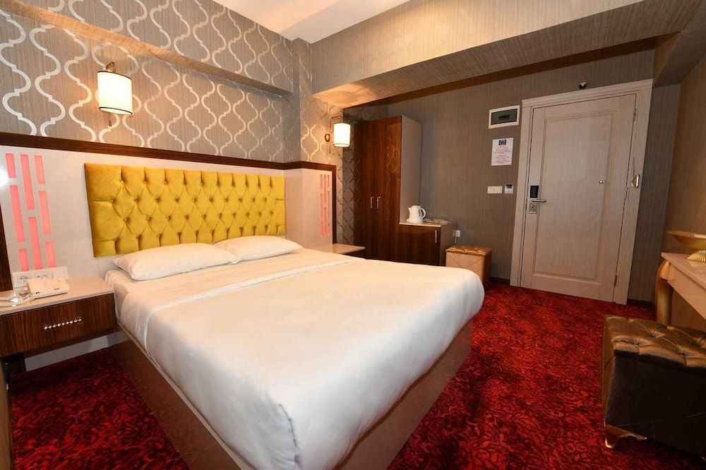 Sea Moon Hotel Standard Room, No Windows 3