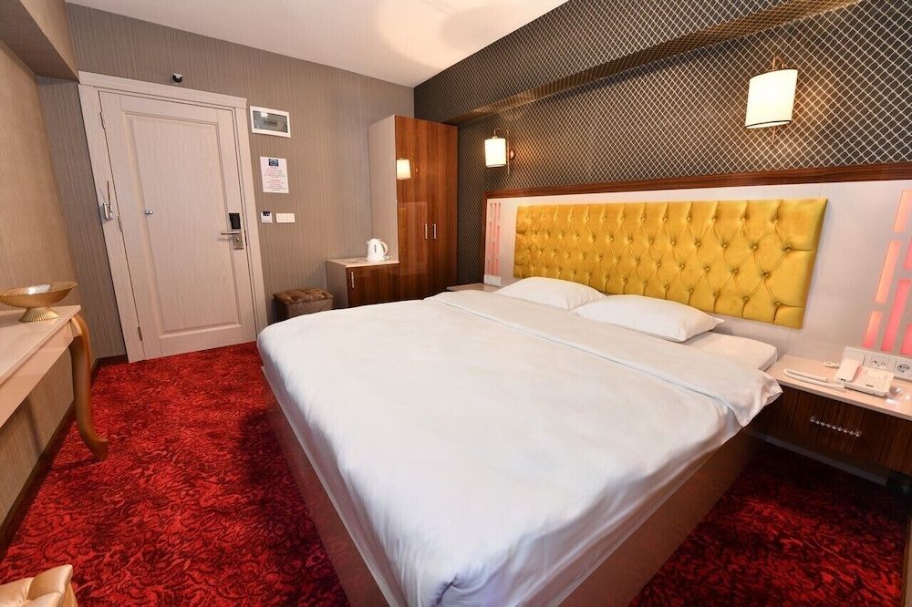 Sea Moon Hotel Standard Room, No Windows 2