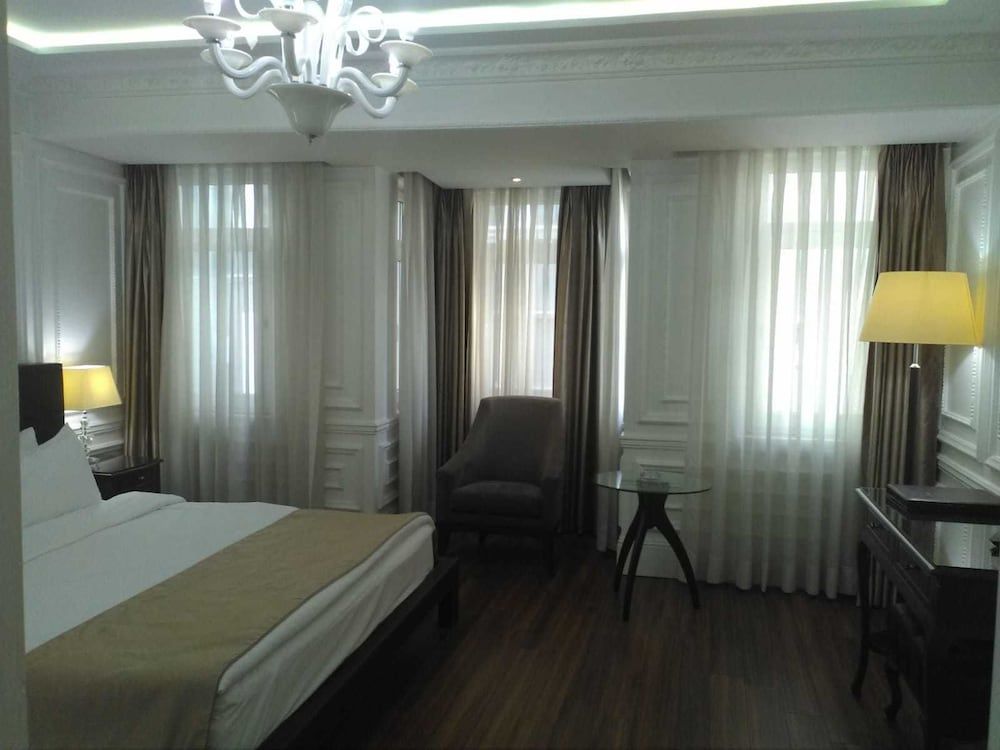 undefined Cartoon Residence - Adults Only 2