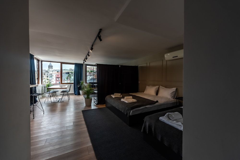 undefined Pesa Suites 2