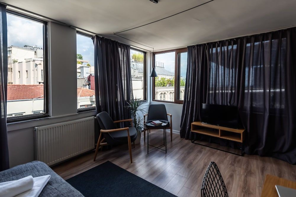 undefined Pesa Suites 3