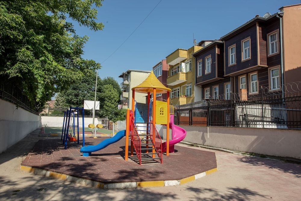 undefined April Hotel 8