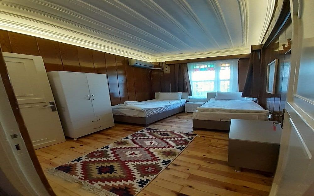 undefined The Local 3