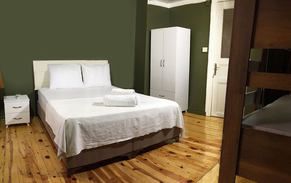 The Local Superior Quadruple Room 3