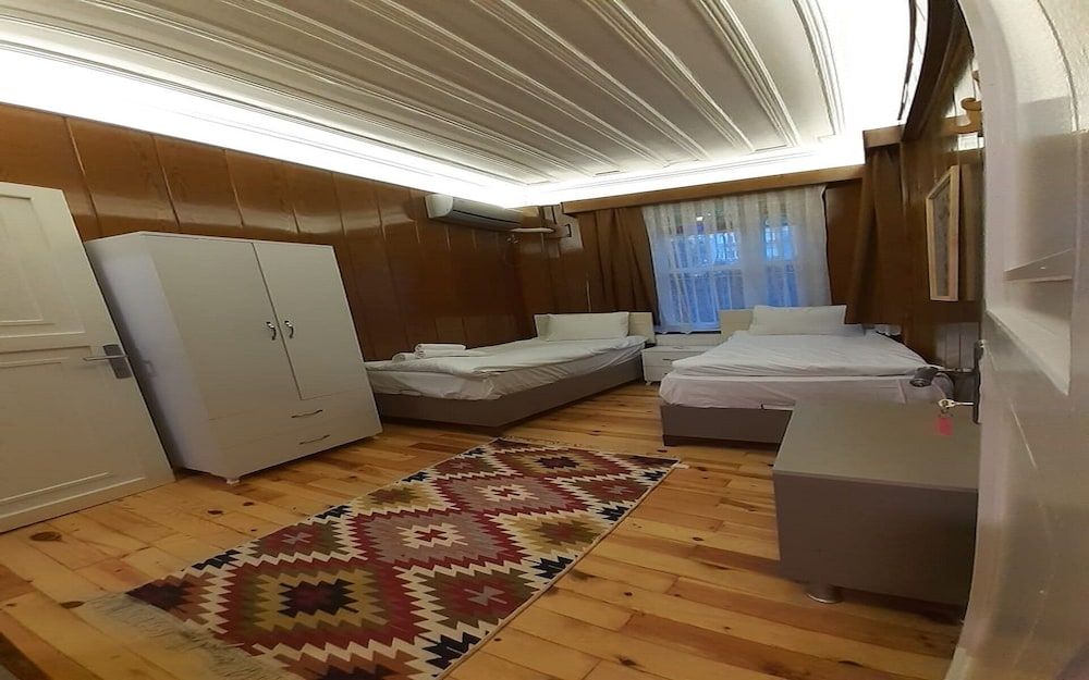 The Local Economy Twin Room 5