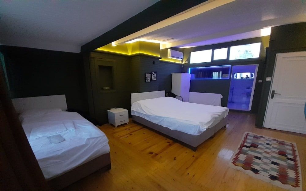 The Local Superior Double or Twin Room, Sea View 4