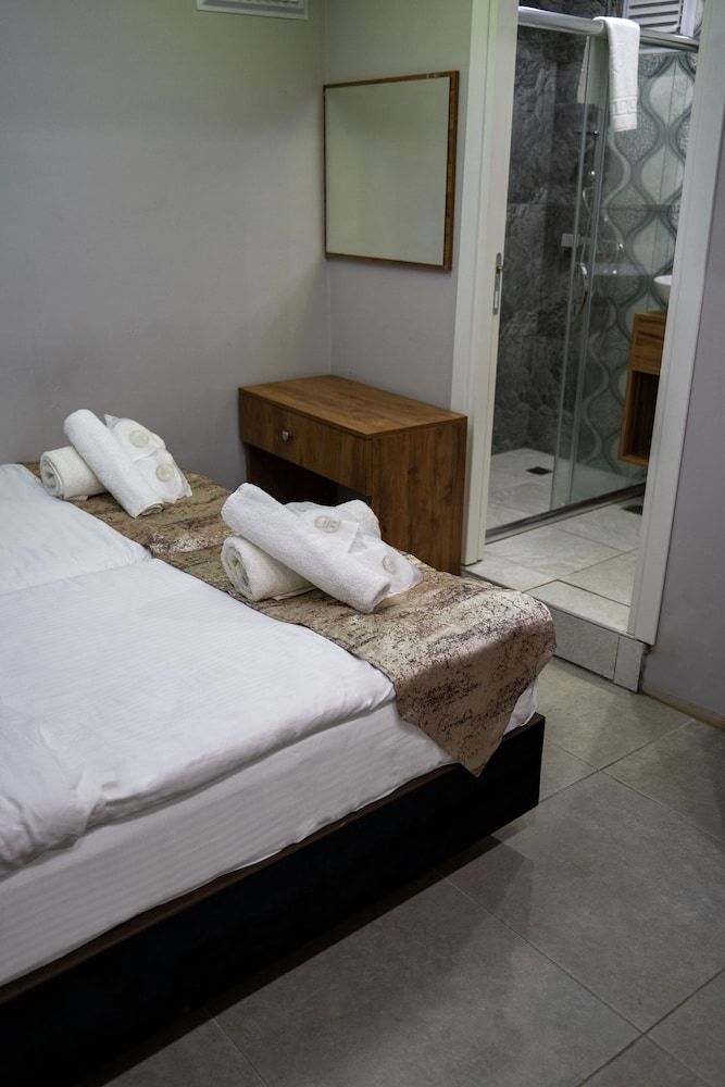 GreenPine Taksim Economy Twin Room 6