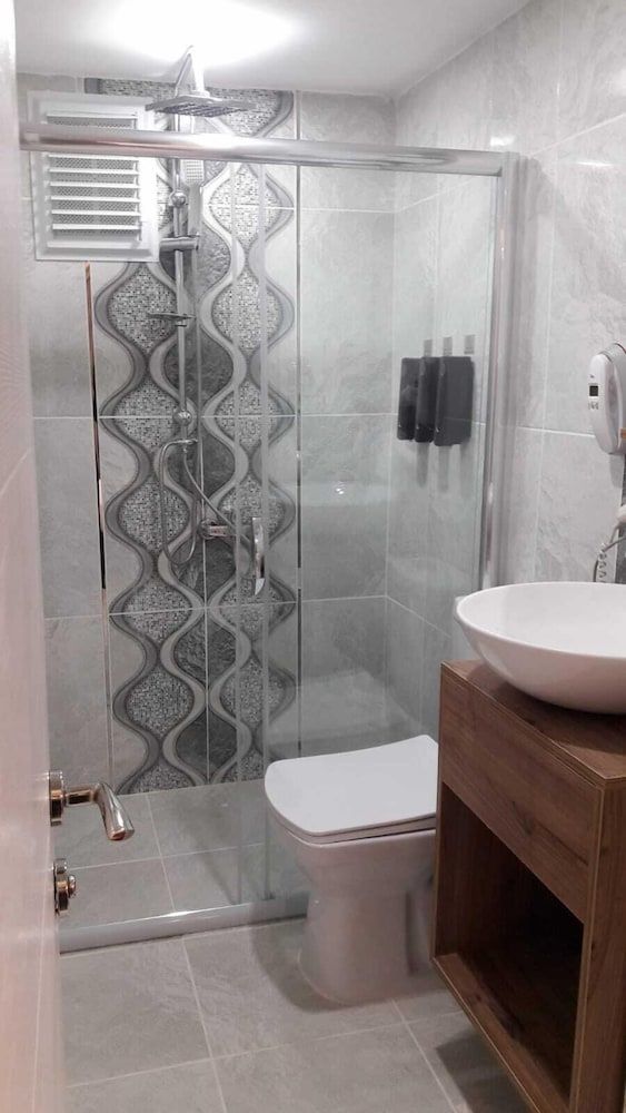 GreenPine Taksim Deluxe Double Room 12